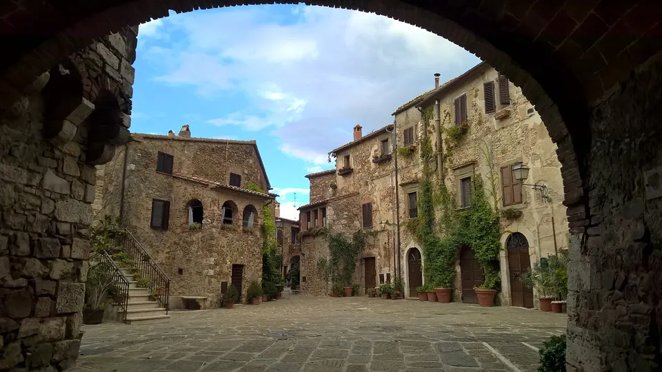 Anniversario di matrimonio in Maremma: dove prenotare un tavolo elegante di campagna