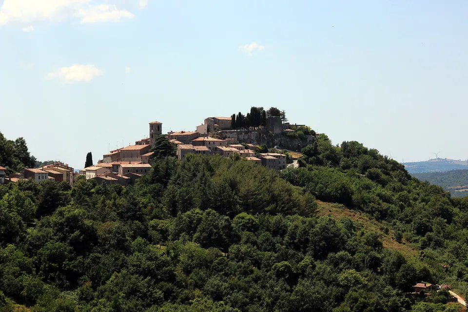Castagne, olivi e osterie di comunità: l'Amiata racconta se stessa a Terra Madre