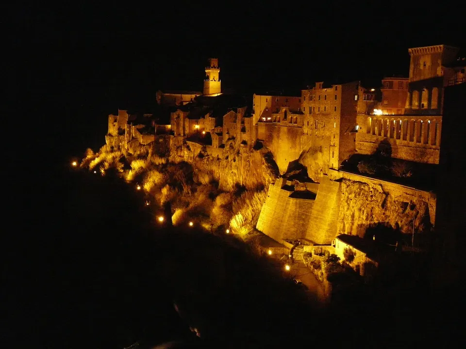 Dove mangiare a Pitigliano: trattorie del borgo di tufo tra Sovana e le Vie Cave