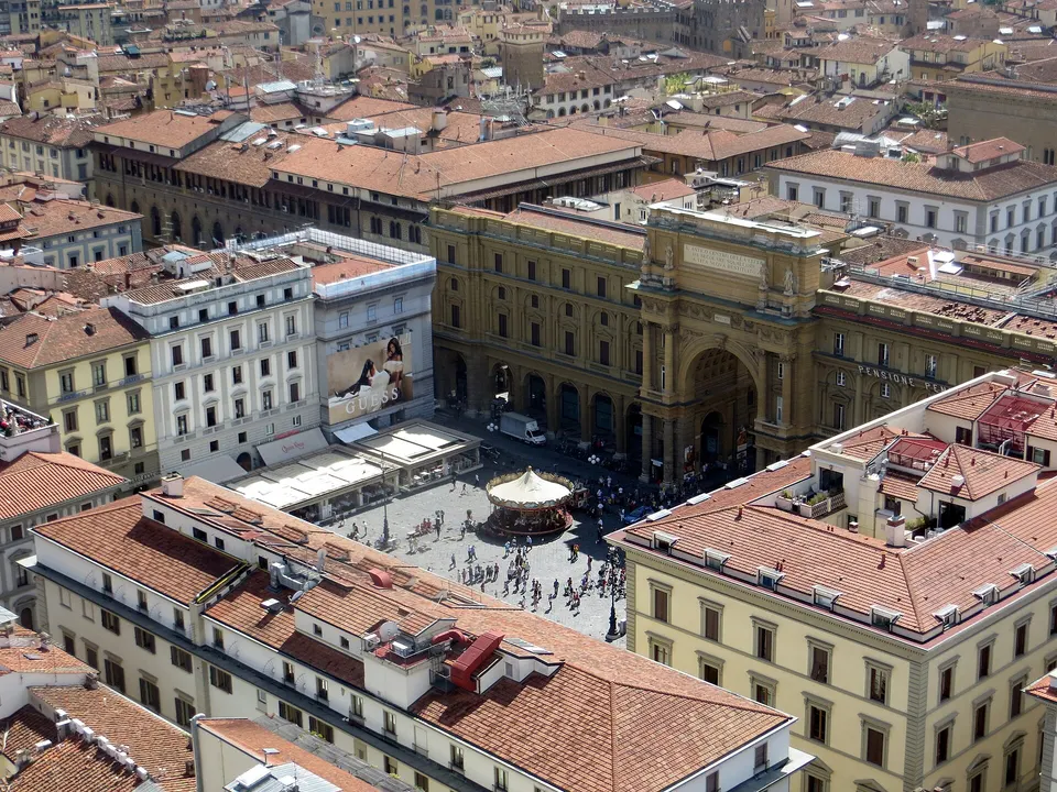Piazza della Repubblica dal Campanile del Duomo a Firenze