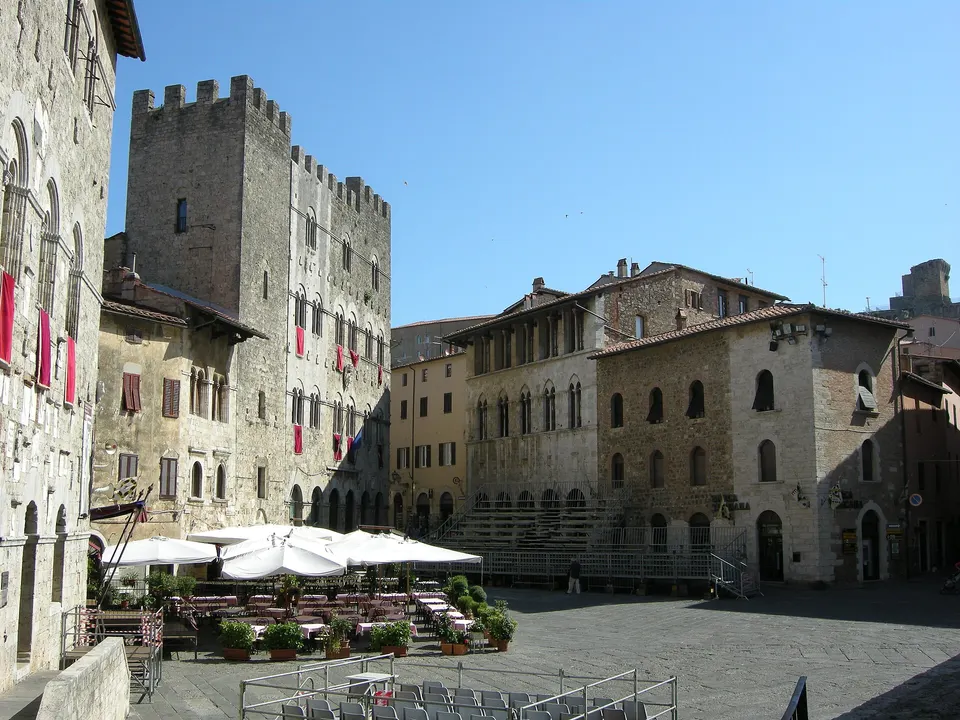 Massa marittima, piazza garibaldi